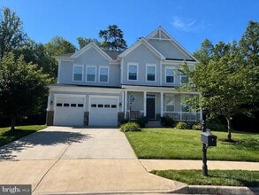 Building Photo - 4900 Quixote Ct