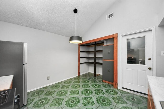 Building Photo - 9211 Autumn Harvest Dr