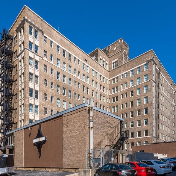 Building Photo - 111 East Ave