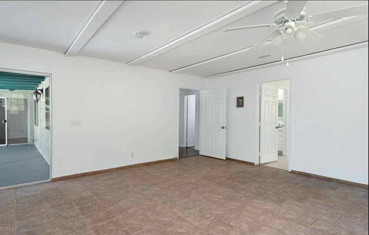 Building Photo - 710 Hillward St