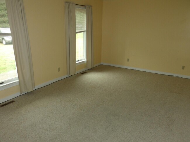 Building Photo - 10451 Edgehill Ln