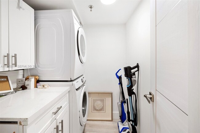 Building Photo - 9 Island Ave