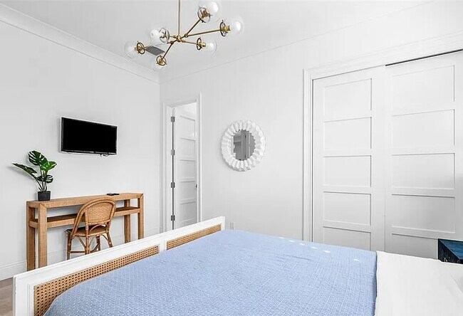 Building Photo - 11091 Bitternut Hickory Ln