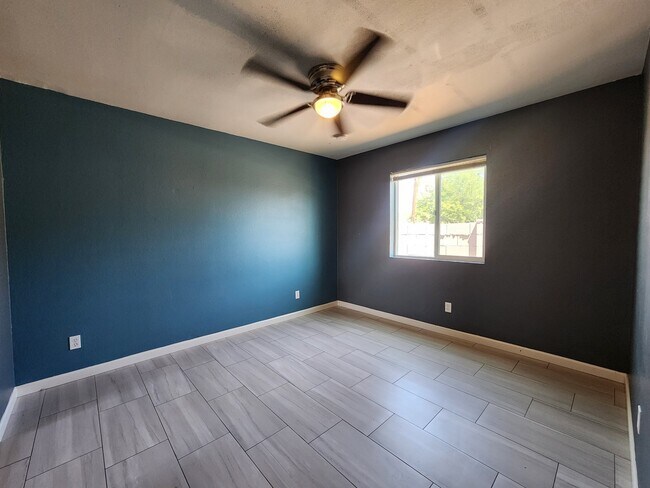 Building Photo - 143 S Doran
