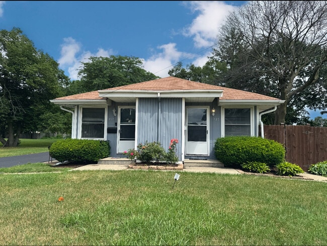 Primary Photo - 935 DeKalb Ave