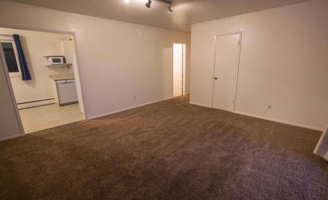 Building Photo - 2804 W 30th Ave