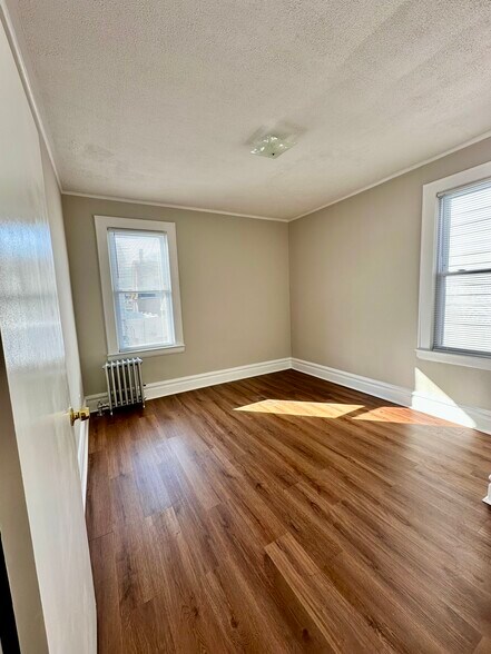 Building Photo - 167 N 15th St