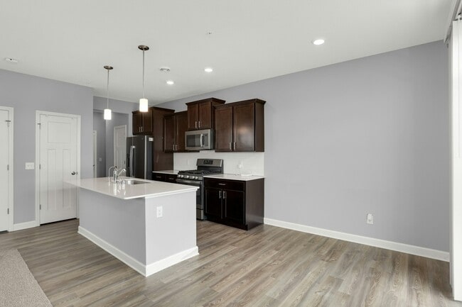 Building Photo - 6447 Inspire Cir S