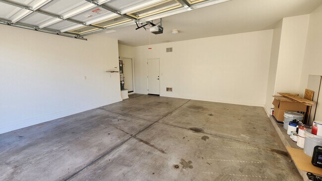 Building Photo - 4 Bedroom Home at the Grange in the Power ...