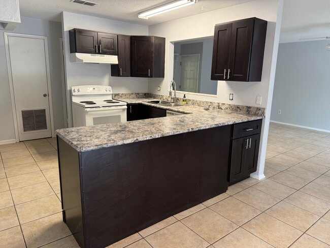 Building Photo - 3 Black Jack Cir
