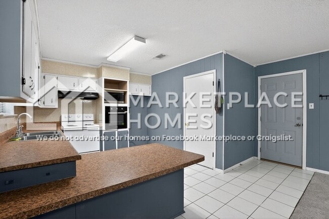 Building Photo - 4340 Singleton Rd