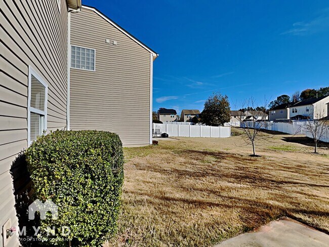 Building Photo - 918 Willow Wind Dr