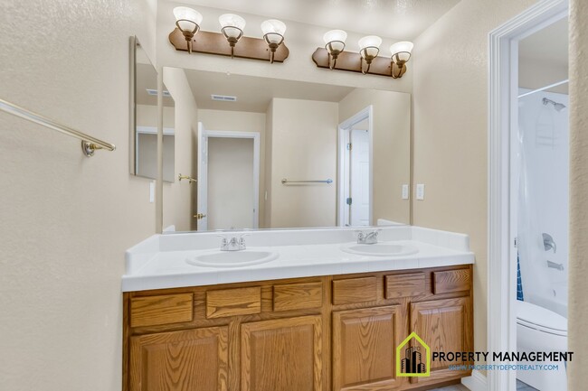 Building Photo - Luxury 5-BR Home Rental in Elk Grove
