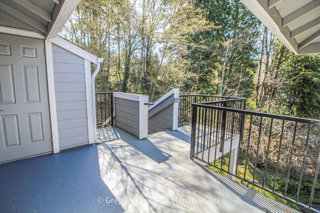 Building Photo - 12023 NE 204th Pl