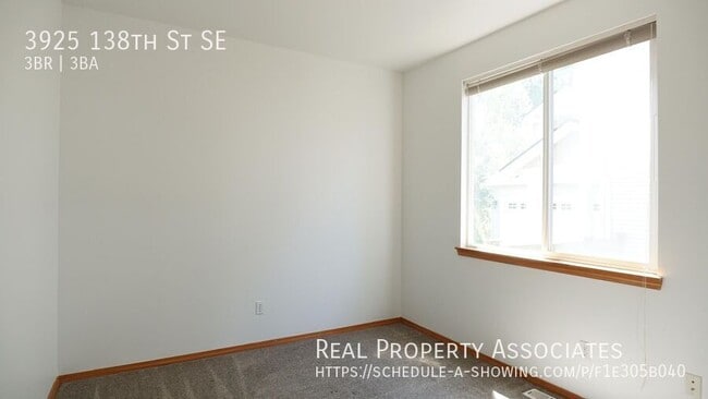 Building Photo - 3925 138th St SE