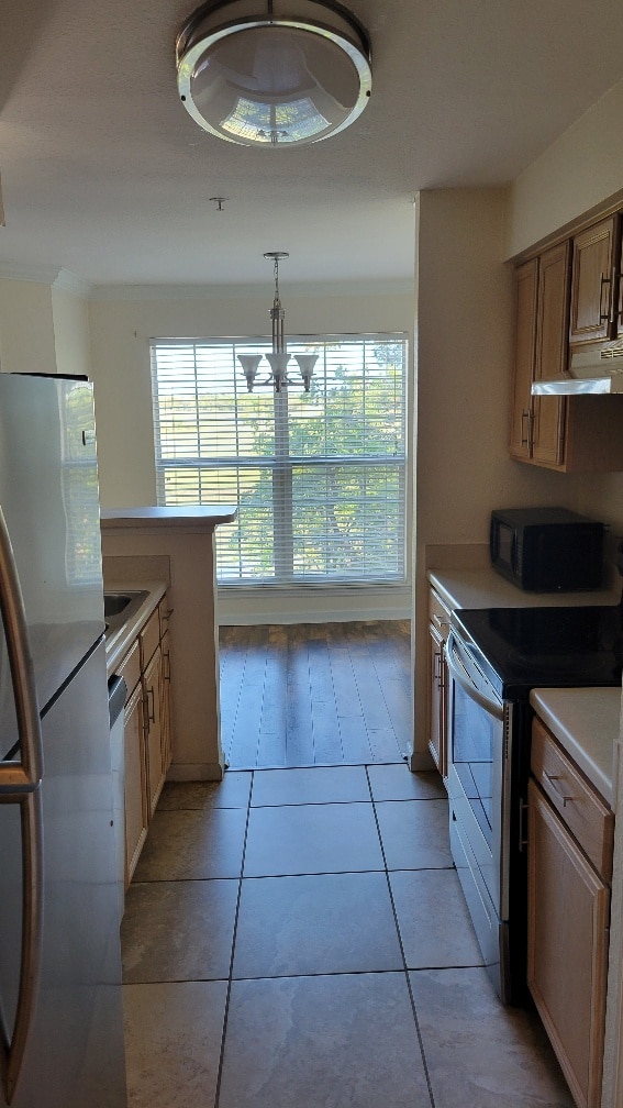 Building Photo - 700 Daniel Ellis Dr