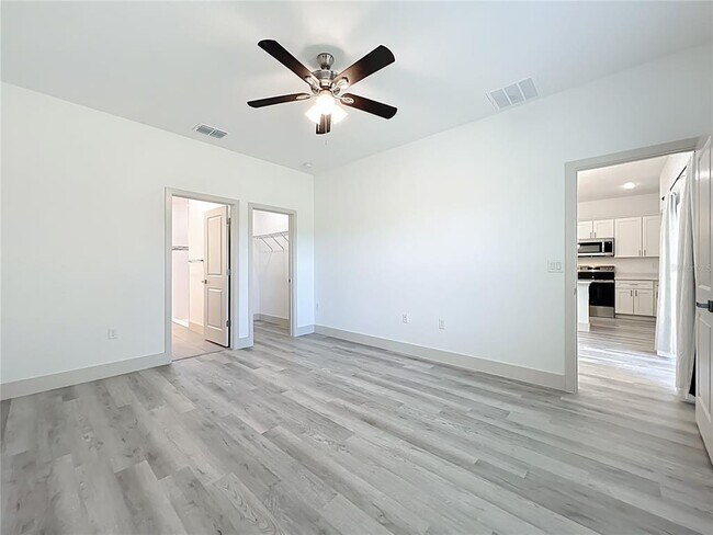 Building Photo - 9301 N Akola Way