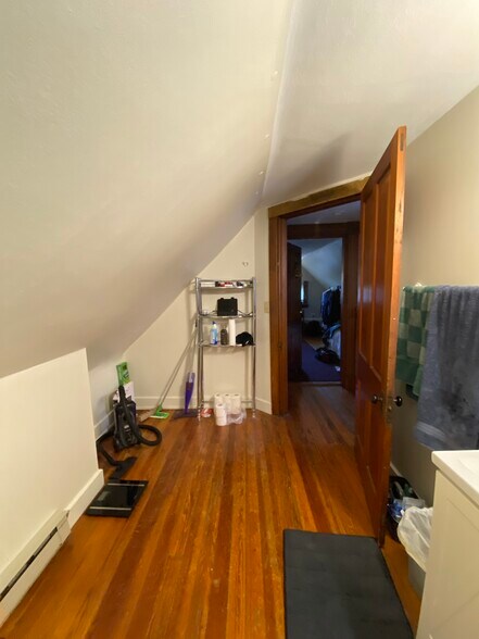 Building Photo - 133 Parker St