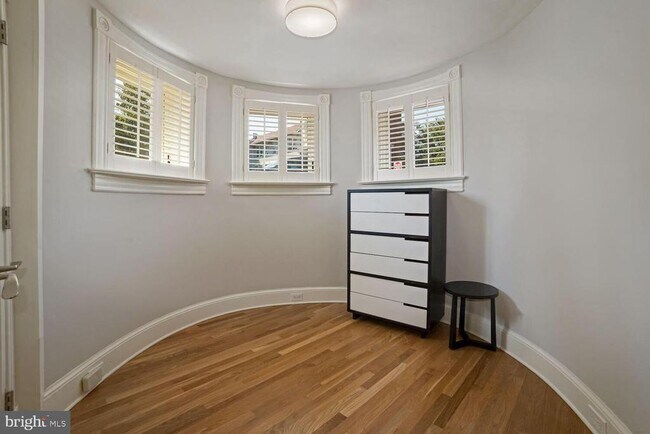 Building Photo - 3348 Prospect St NW