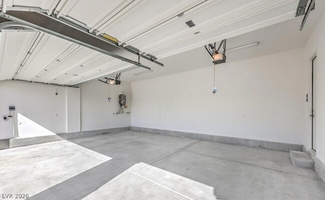 Building Photo - 11836 Star Grass Ave