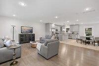 Building Photo - 4400 Weyburn Dr