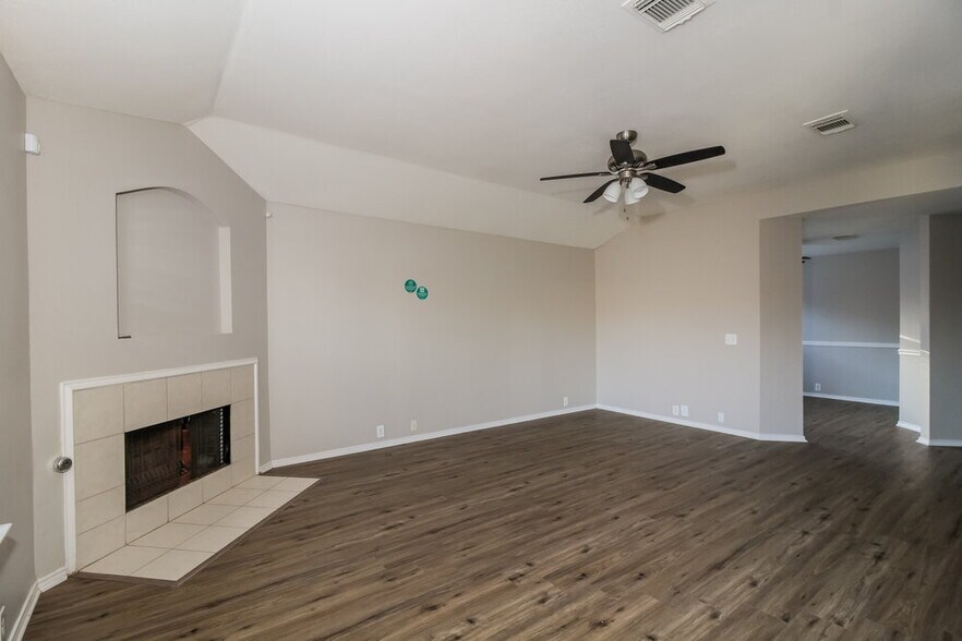 Building Photo - 3309 Bentgate Ct