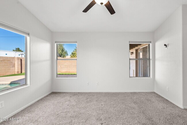 Building Photo - 1638 E Barbarita Ave