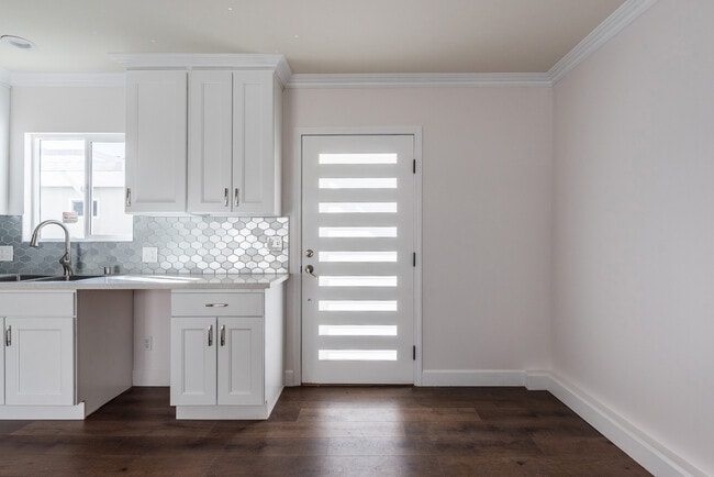 Building Photo - 7058 Willis Ave