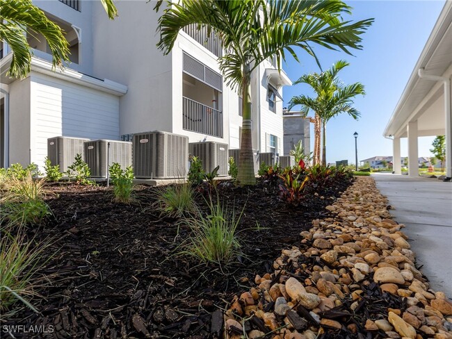 Building Photo - 5807 Double Eagle Cir