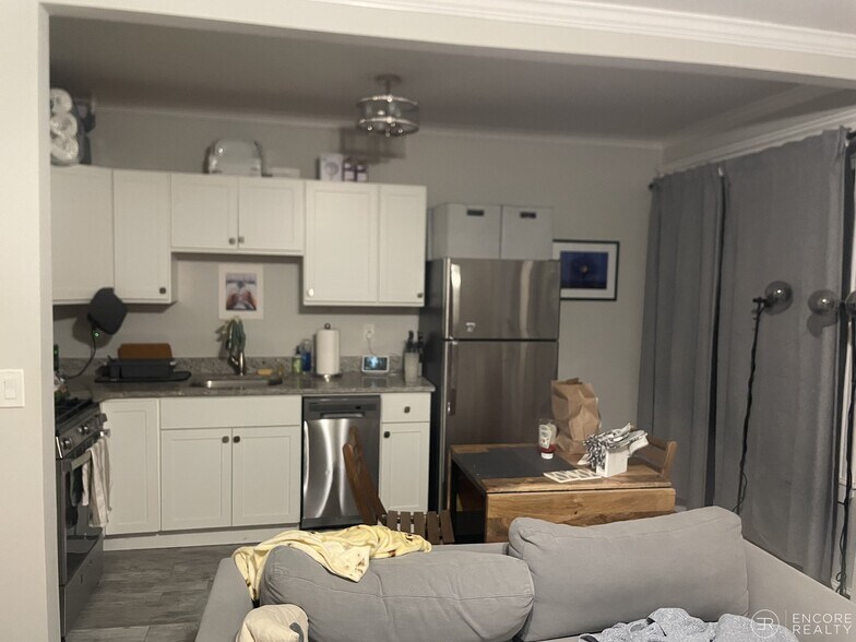 Building Photo - 110 Brainerd Rd