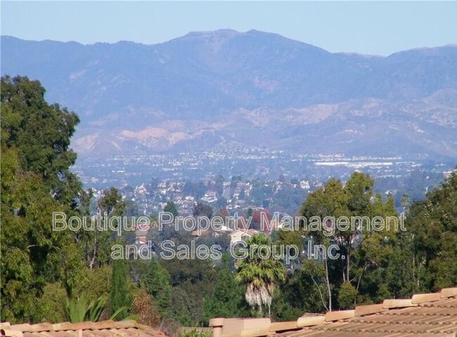 Building Photo - 30902 Club House Dr