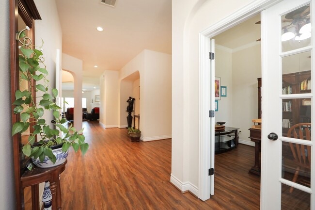 Building Photo - 23310 Parkway Lakes Ln