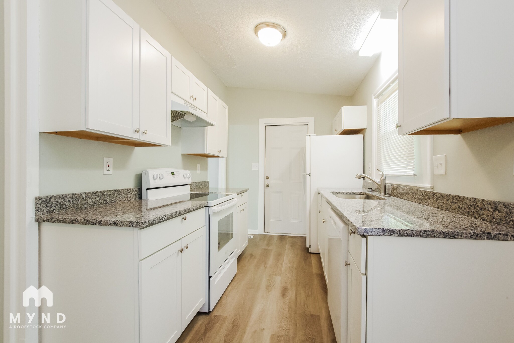 Building Photo - 1418 Gaston Way