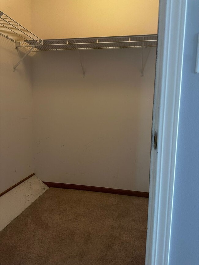 Building Photo - 1622 Orchard Ave