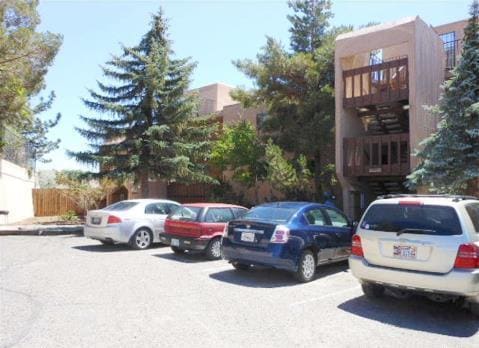 Building Photo - Incredible condo near UNR! This charming 2...