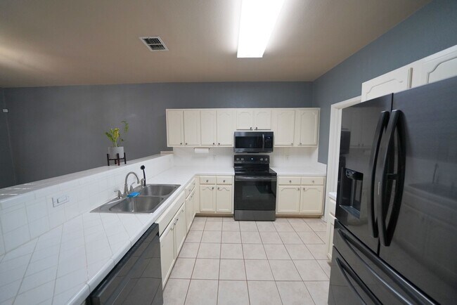Building Photo - 68 Chapel Hill Cir