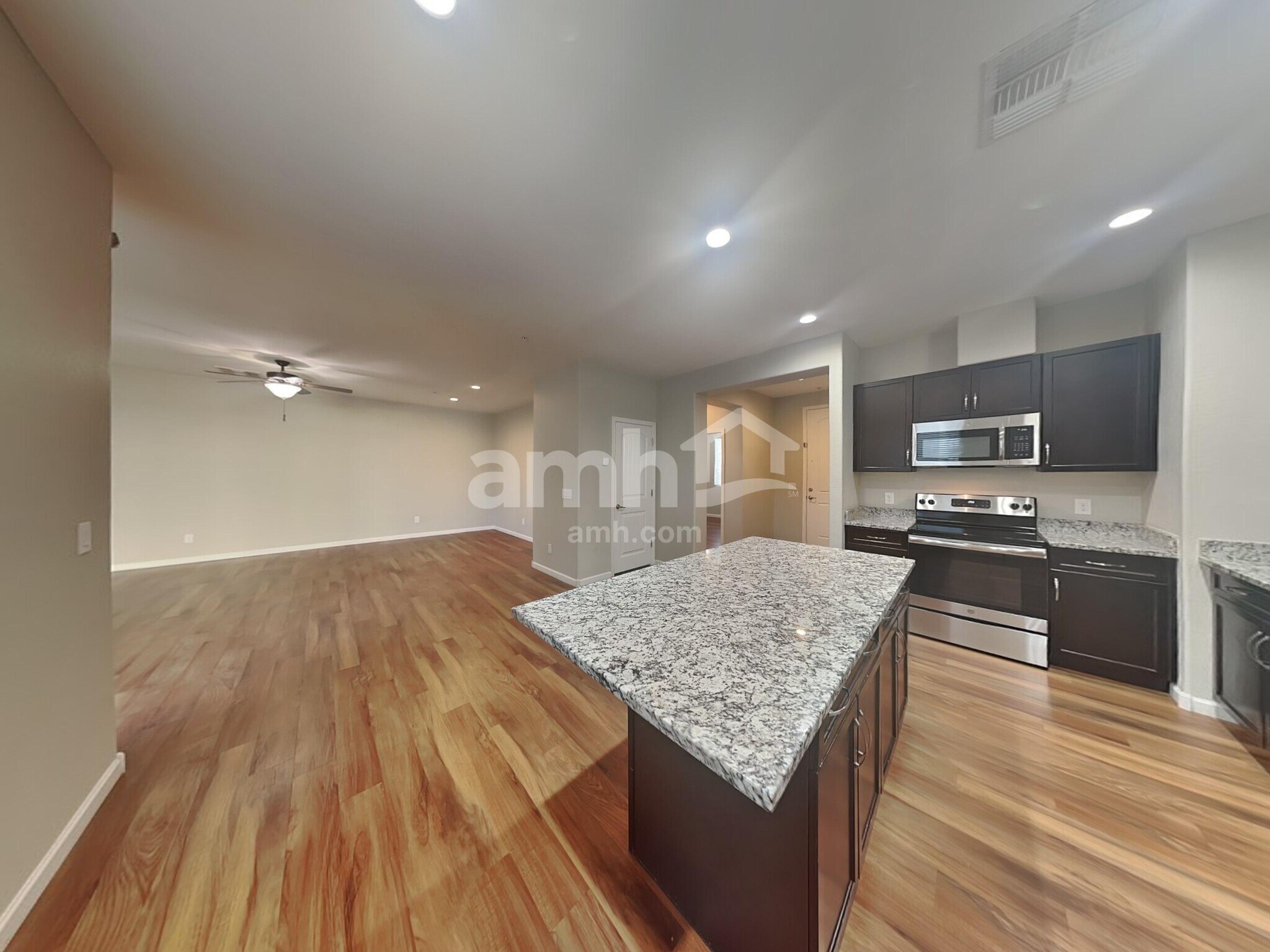 Building Photo - 20773 W Maiden Ln