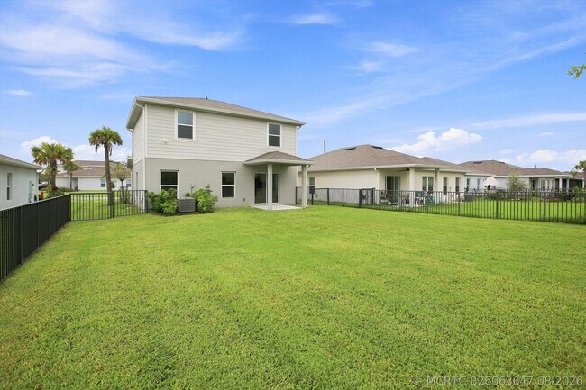 Building Photo - 484 Cherimoya St