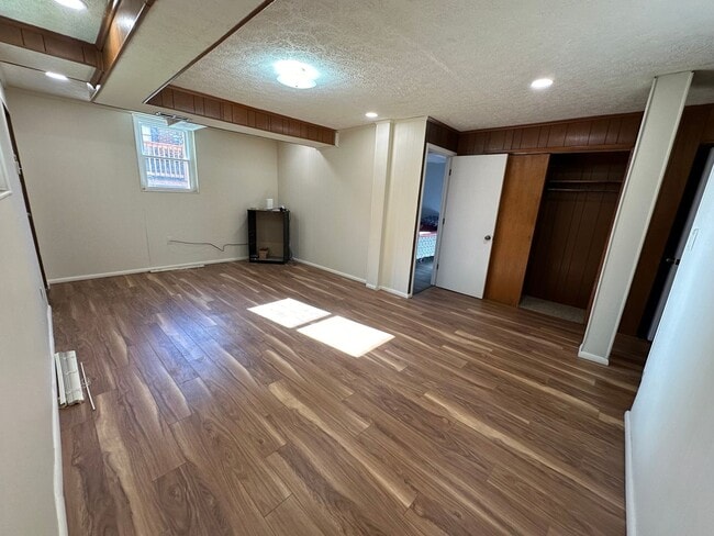 Building Photo - Spacious brick house in Lynchburg!