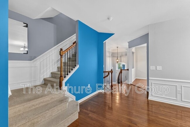Building Photo - 8611 Macedonia Lake Dr