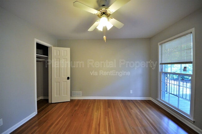 Building Photo - 5614 Chamblee Dunwoody Rd