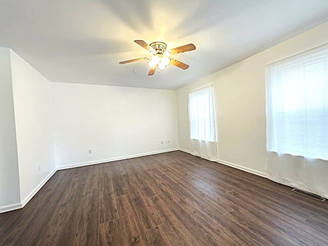 Building Photo - 1011 Granite Ct
