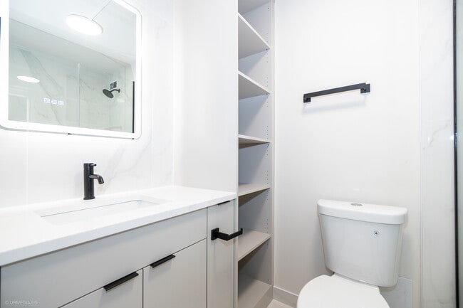 Building Photo - 405 N Wabash Ave