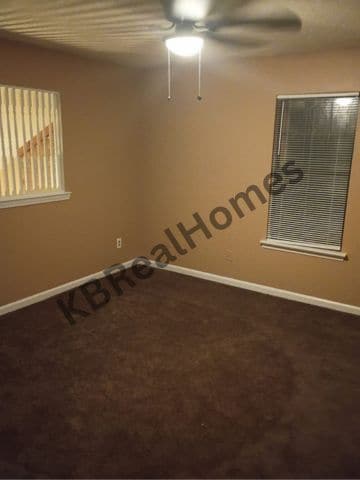 Building Photo - 5791 Plum Valley Dr