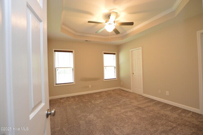Building Photo - 222 Lakeside Dr