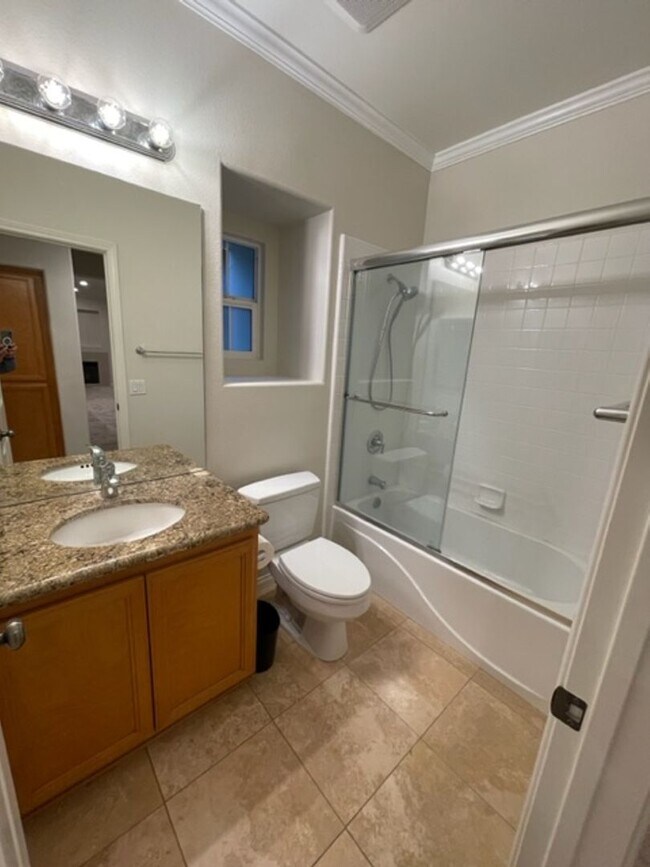 Building Photo - Beautiful single level home in Turtle Ridg...