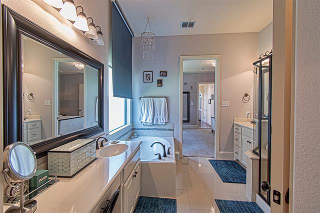Building Photo - 7039 Comal Dr