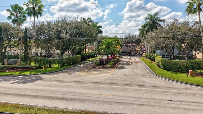 Building Photo - 6249 NW 78th Mnr