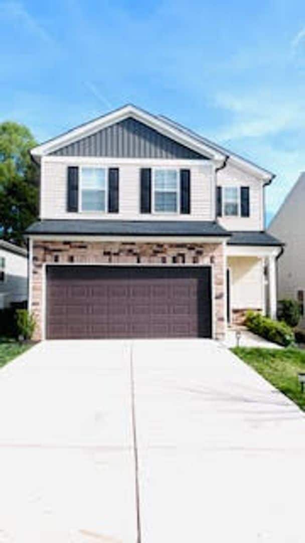 Building Photo - Modern Luxury in Winston-Salem