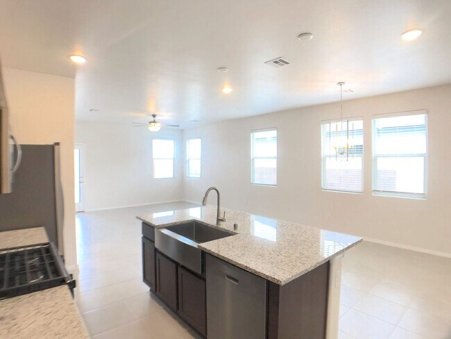 Building Photo - New! Brilliant 3 bedroom Rio Rancho Home. Refrigerated Air! Great Location! Special!